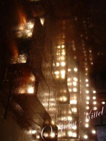 Trump Tower Brunnen Innenfacade NYC 2004 mn.jpg