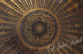 Hagia Sofia Decke Istanbul Oktober 2012 (2) mn.jpg